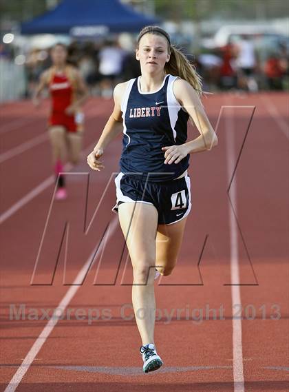 Thumbnail 2 in South West Yosemite League Meet #1 (400m Dash) photogallery.