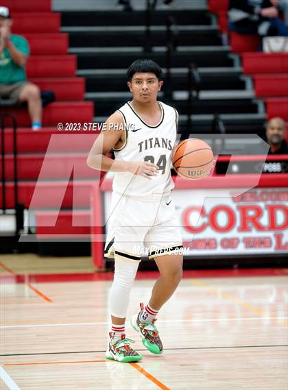 Thumbnail 1 in El Dorado vs. Chavez (Cordova Christmas Classic) photogallery.