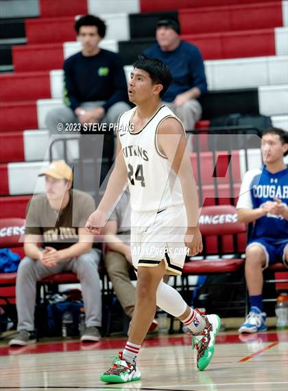 Thumbnail 2 in El Dorado vs. Chavez (Cordova Christmas Classic) photogallery.