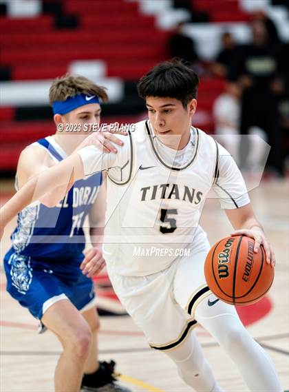 Thumbnail 2 in El Dorado vs. Chavez (Cordova Christmas Classic) photogallery.