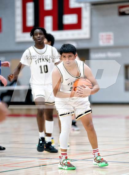 Thumbnail 2 in El Dorado vs. Chavez (Cordova Christmas Classic) photogallery.