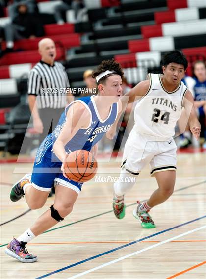 Thumbnail 2 in El Dorado vs. Chavez (Cordova Christmas Classic) photogallery.