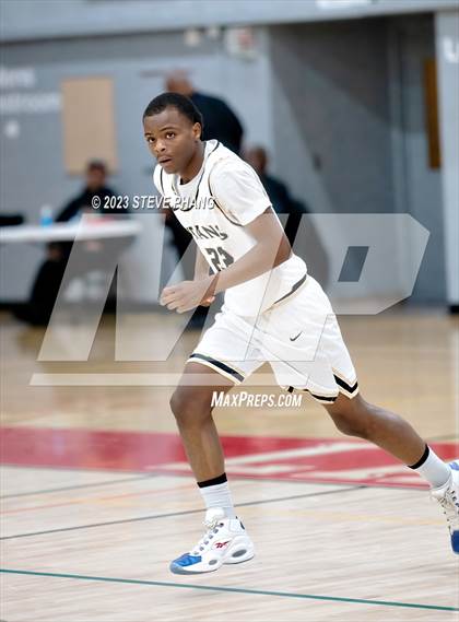 Thumbnail 3 in El Dorado vs. Chavez (Cordova Christmas Classic) photogallery.