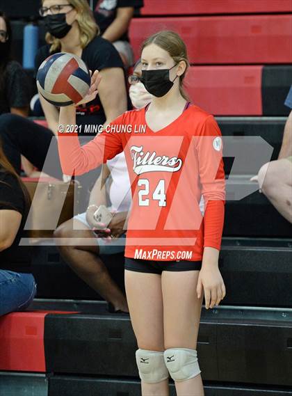 Thumbnail 3 in Fullerton vs. Tustin (Tustin Tournament) photogallery.