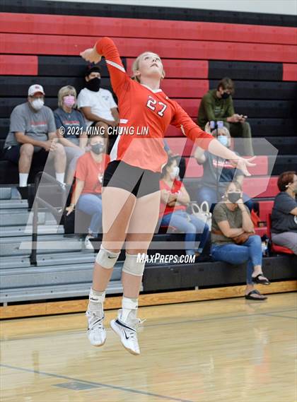 Thumbnail 2 in Fullerton vs. Tustin (Tustin Tournament) photogallery.