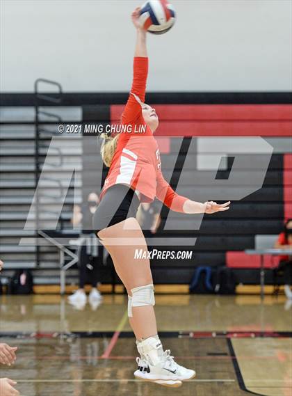 Thumbnail 1 in Fullerton vs. Tustin (Tustin Tournament) photogallery.