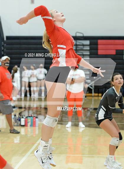 Thumbnail 3 in Fullerton vs. Tustin (Tustin Tournament) photogallery.