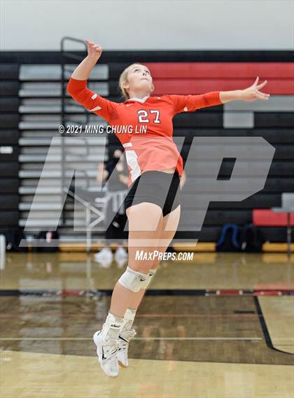 Thumbnail 3 in Fullerton vs. Tustin (Tustin Tournament) photogallery.