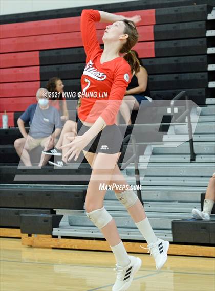 Thumbnail 2 in Fullerton vs. Tustin (Tustin Tournament) photogallery.