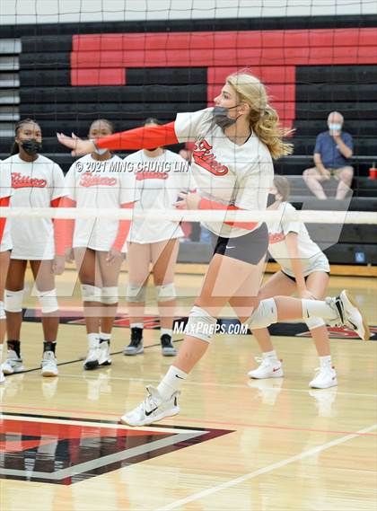 Thumbnail 2 in Fullerton vs. Tustin (Tustin Tournament) photogallery.