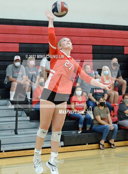 Thumbnail 3 in Fullerton vs. Tustin (Tustin Tournament) photogallery.