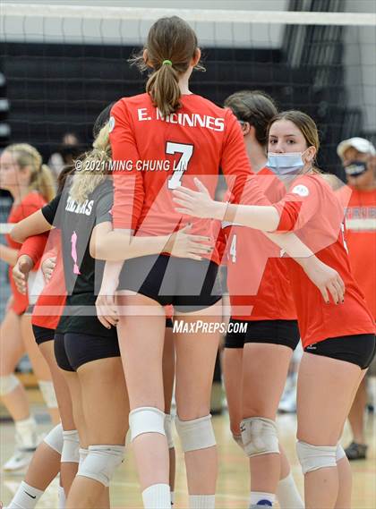 Thumbnail 2 in Fullerton vs. Tustin (Tustin Tournament) photogallery.
