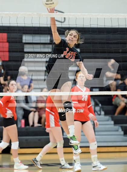 Thumbnail 3 in Fullerton vs. Tustin (Tustin Tournament) photogallery.