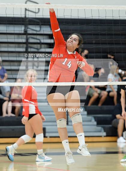 Thumbnail 1 in Fullerton vs. Tustin (Tustin Tournament) photogallery.