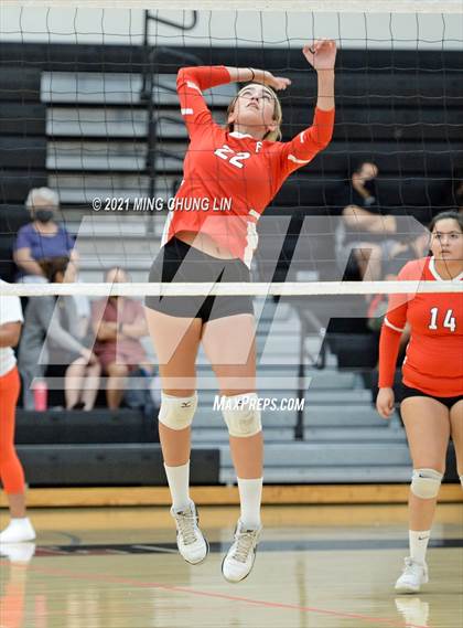 Thumbnail 3 in Fullerton vs. Tustin (Tustin Tournament) photogallery.