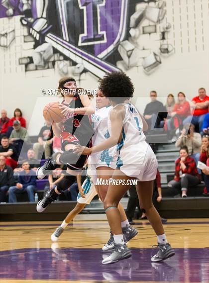 Thumbnail 2 in Melissa vs. Ranchview (4A Region 2 Area Playoff) photogallery.