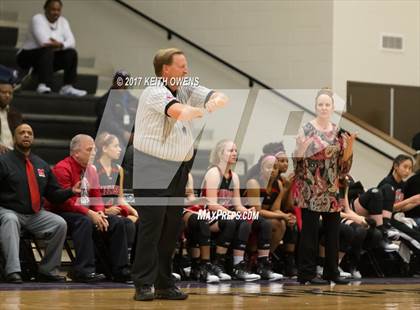Thumbnail 2 in Melissa vs. Ranchview (4A Region 2 Area Playoff) photogallery.