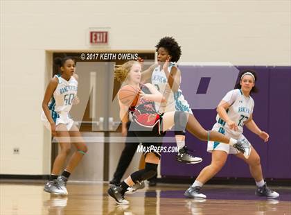 Thumbnail 3 in Melissa vs. Ranchview (4A Region 2 Area Playoff) photogallery.