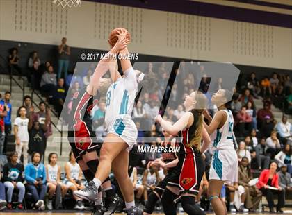 Thumbnail 3 in Melissa vs. Ranchview (4A Region 2 Area Playoff) photogallery.