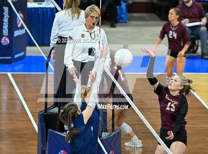 Thumbnail 2 in Platte Valley vs. Alamosa (CHSAA 3A Q-Final) photogallery.