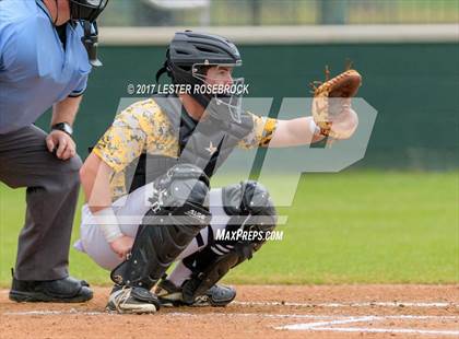 Thumbnail 2 in Sealy vs. Navarro (La Grange Baseball Tournament) photogallery.