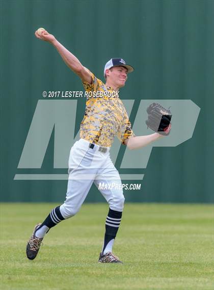 Thumbnail 3 in Sealy vs. Navarro (La Grange Baseball Tournament) photogallery.