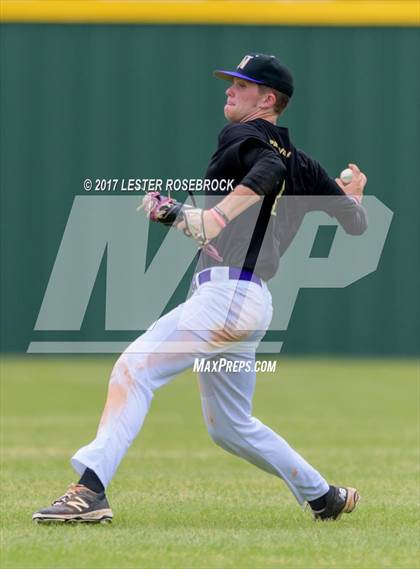 Thumbnail 3 in Sealy vs. Navarro (La Grange Baseball Tournament) photogallery.