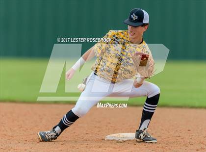 Thumbnail 2 in Sealy vs. Navarro (La Grange Baseball Tournament) photogallery.