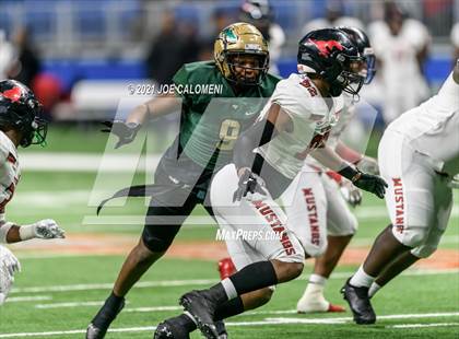 Thumbnail 3 in DeSoto vs Westfield (UIL 6A D1 Regional Semifinals) photogallery.