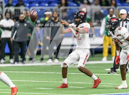 Thumbnail 3 in DeSoto vs Westfield (UIL 6A D1 Regional Semifinals) photogallery.