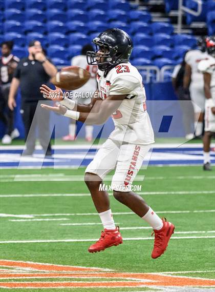 Thumbnail 3 in DeSoto vs Westfield (UIL 6A D1 Regional Semifinals) photogallery.