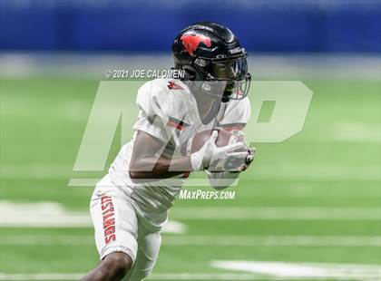 Thumbnail 3 in DeSoto vs Westfield (UIL 6A D1 Regional Semifinals) photogallery.