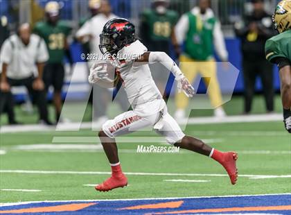 Thumbnail 2 in DeSoto vs Westfield (UIL 6A D1 Regional Semifinals) photogallery.