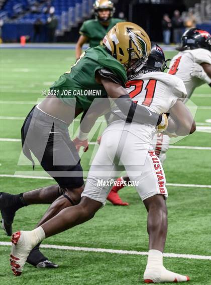 Thumbnail 1 in DeSoto vs Westfield (UIL 6A D1 Regional Semifinals) photogallery.
