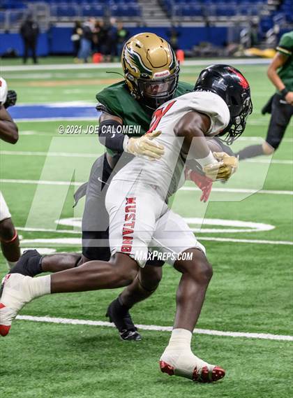 Thumbnail 1 in DeSoto vs Westfield (UIL 6A D1 Regional Semifinals) photogallery.