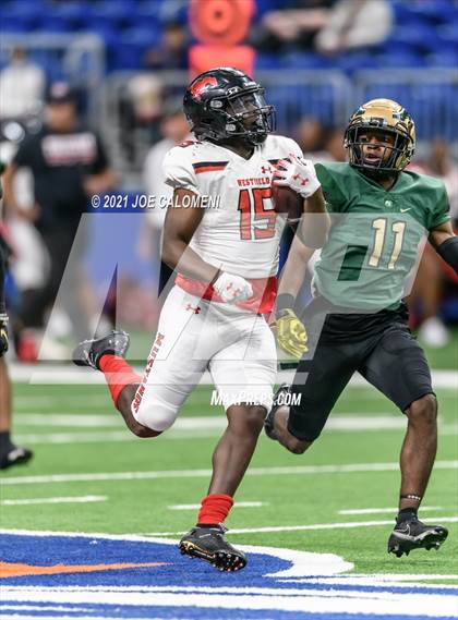 Thumbnail 2 in DeSoto vs Westfield (UIL 6A D1 Regional Semifinals) photogallery.