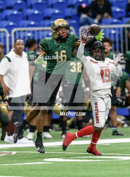 Thumbnail 3 in DeSoto vs Westfield (UIL 6A D1 Regional Semifinals) photogallery.