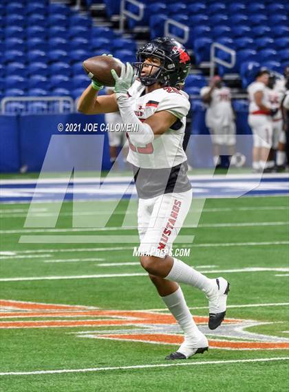 Thumbnail 1 in DeSoto vs Westfield (UIL 6A D1 Regional Semifinals) photogallery.