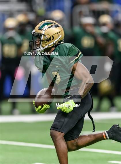 Thumbnail 3 in DeSoto vs Westfield (UIL 6A D1 Regional Semifinals) photogallery.