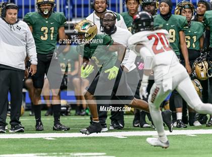 Thumbnail 1 in DeSoto vs Westfield (UIL 6A D1 Regional Semifinals) photogallery.