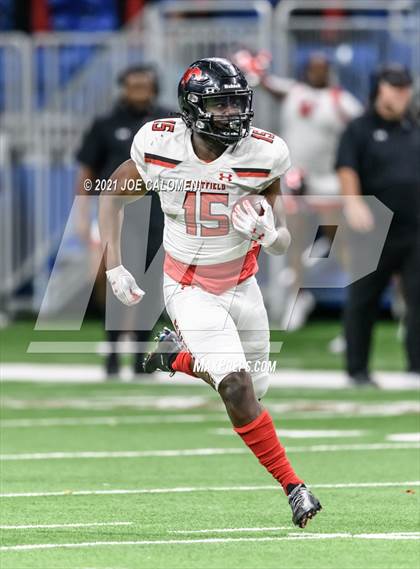 Thumbnail 3 in DeSoto vs Westfield (UIL 6A D1 Regional Semifinals) photogallery.