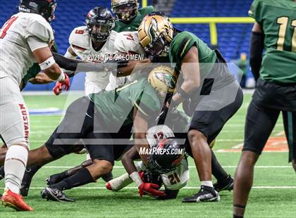Thumbnail 3 in DeSoto vs Westfield (UIL 6A D1 Regional Semifinals) photogallery.