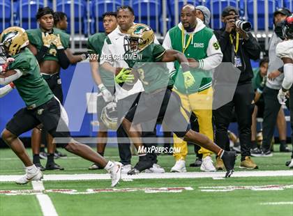 Thumbnail 3 in DeSoto vs Westfield (UIL 6A D1 Regional Semifinals) photogallery.