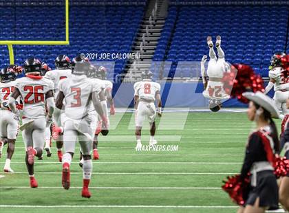 Thumbnail 2 in DeSoto vs Westfield (UIL 6A D1 Regional Semifinals) photogallery.