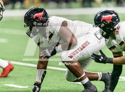 Thumbnail 1 in DeSoto vs Westfield (UIL 6A D1 Regional Semifinals) photogallery.