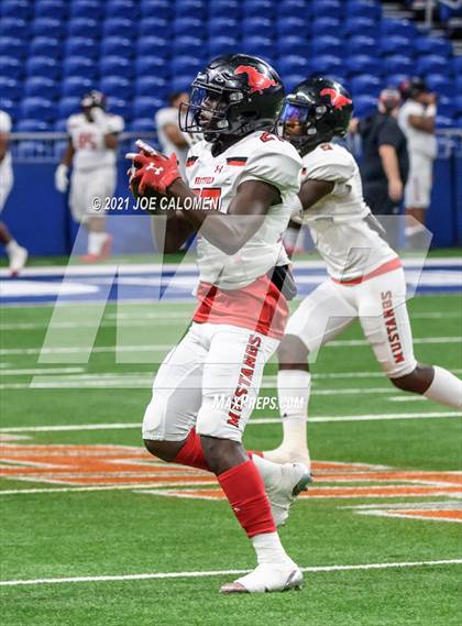 Thumbnail 2 in DeSoto vs Westfield (UIL 6A D1 Regional Semifinals) photogallery.