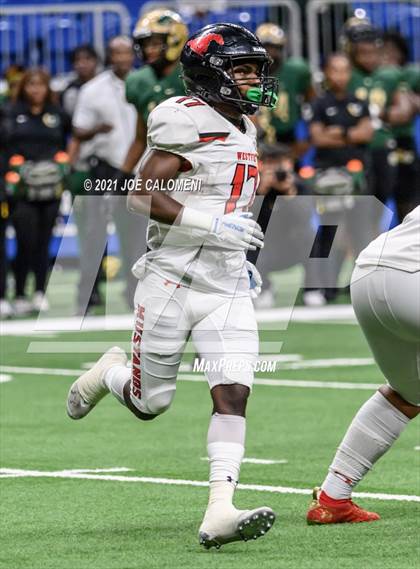 Thumbnail 1 in DeSoto vs Westfield (UIL 6A D1 Regional Semifinals) photogallery.