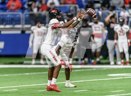 Thumbnail 2 in DeSoto vs Westfield (UIL 6A D1 Regional Semifinals) photogallery.