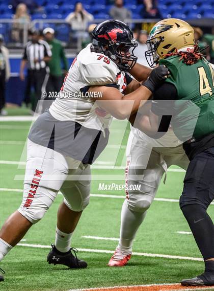 Thumbnail 2 in DeSoto vs Westfield (UIL 6A D1 Regional Semifinals) photogallery.