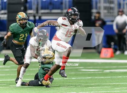 Thumbnail 2 in DeSoto vs Westfield (UIL 6A D1 Regional Semifinals) photogallery.